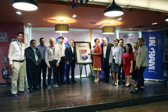 The Ingram Micro Philippines Executive Leadership Team, led by Managing Director Junar Amador (sixth from left) strikes a pose with Jose Carlos Bezanilla (fifth from left), CEO of Great Place to Work®️ Institute Greater China and Hong Kong and the Great Place to Work®️ team during the ceremonial awarding last January 28.