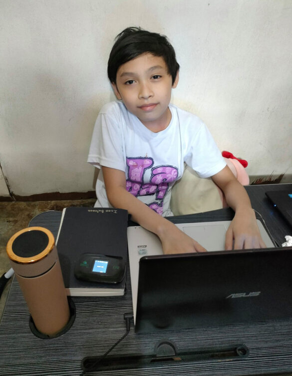 Marikina Grade 6 student thrives, leaning on Smart Bro LTE Pocket WiFi