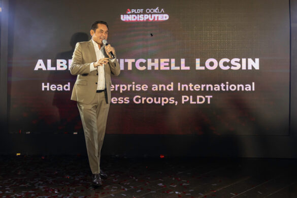 PLDT and Smart First Vice President and Head of Enterprise and International Business Groups Mitch Locsin during the Ookla awarding ceremony.